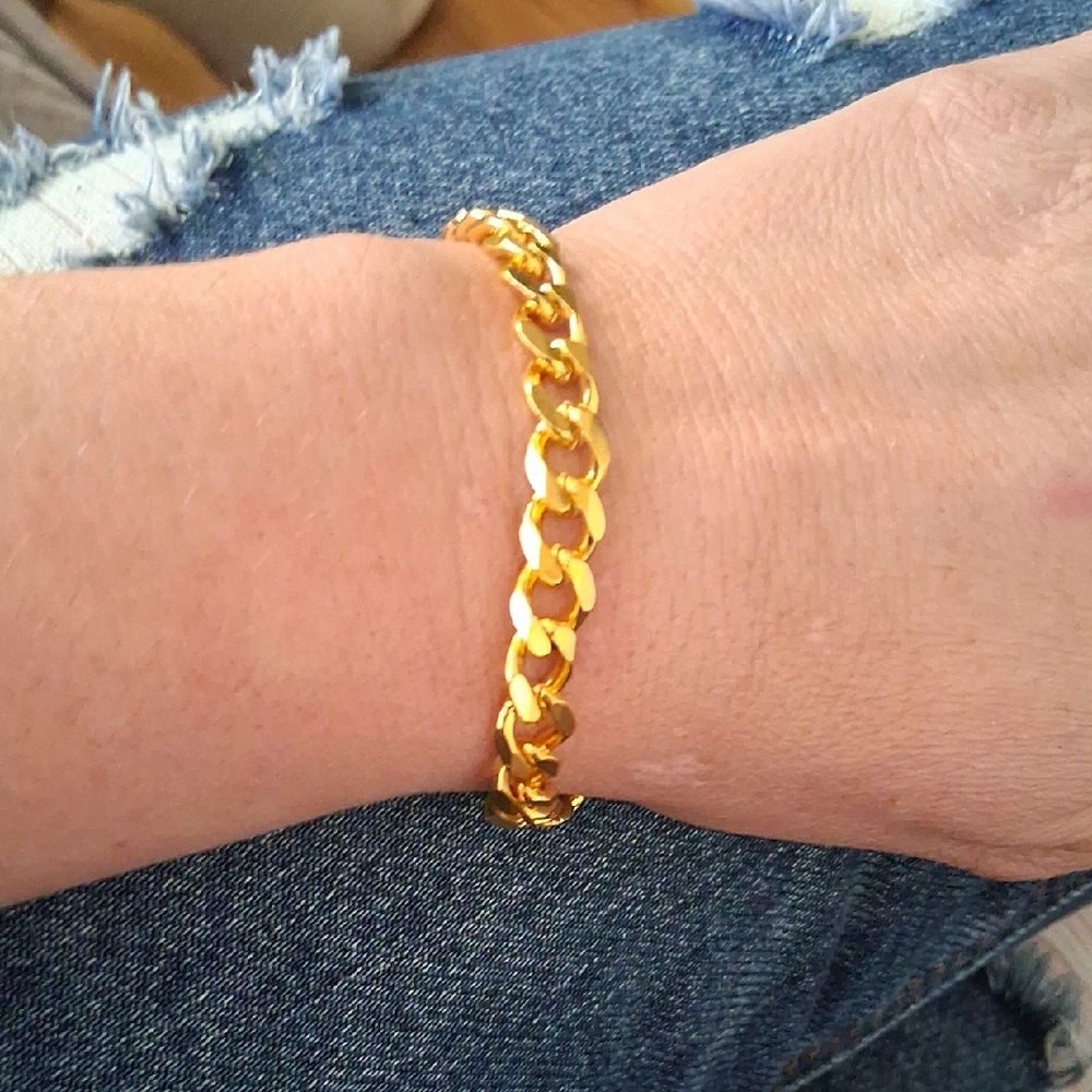 Gold Tone Chain Bracelet
